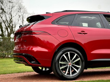 Jaguar F-Pace R-DYNAMIC BLACK 78