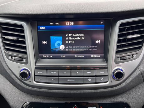 Hyundai TUCSON 2.0 CRDi Premium Auto 4WD Euro 6 5dr 68