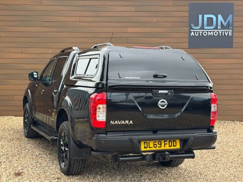 Nissan Navara 2.3 Navara N-Guard dCi 4WD 5dr 8