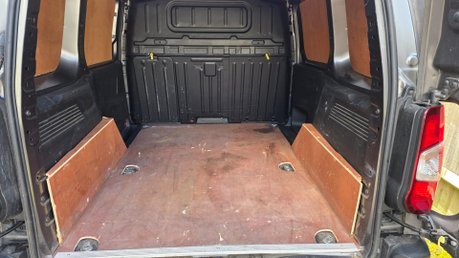 Peugeot Partner 1.5 BLUEHDI PROFESSIONAL PREMIUM L1 VAN 18