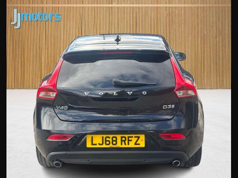 Volvo V40 2.0 D3 Inscription Hatchback 5dr Diesel Auto Euro 6 (s/s) (150 ps) 25
