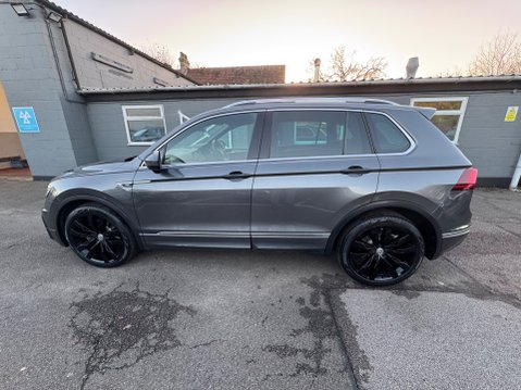 Volkswagen Tiguan 2.0 TDI R-Line SUV 5dr Diesel DSG 4Motion Euro 6 (s/s) (190 ps) 6