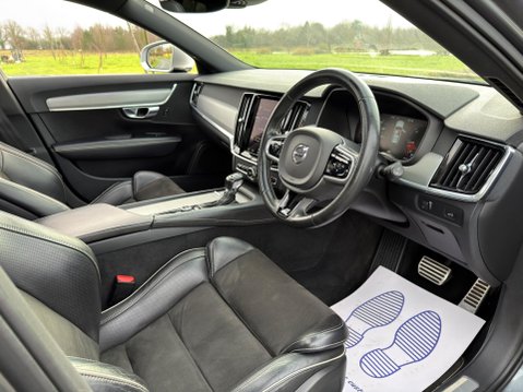 Volvo V90 2.0 D4 R-Design Auto Euro 6 (s/s) 5dr 32