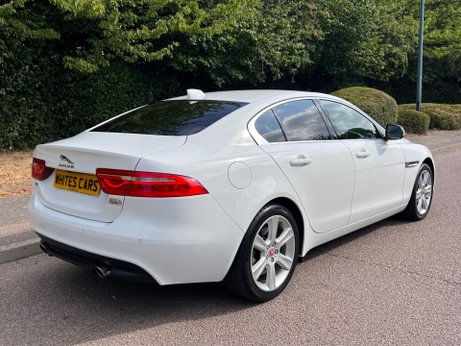 Jaguar XE 2.0i Portfolio Auto AWD Euro 6 (s/s) 4dr 4