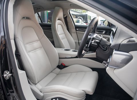 Porsche Panamera Turbo S E-Hybrid 12