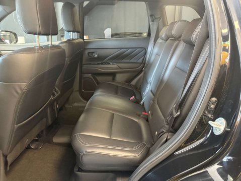 Mitsubishi Outlander 2.4 Outlander 4h PHEV CVT 4WD 5dr 12
