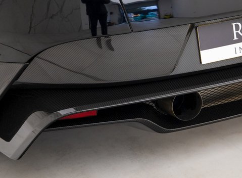 Aston Martin Vantage GT8 29