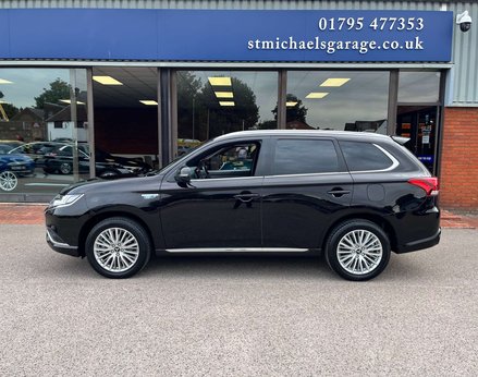 Mitsubishi Outlander 2.4 Outlander Dynamic PHEV CVT 4WD 5dr 11