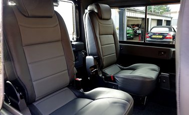 Land Rover 90 Autobiography 8