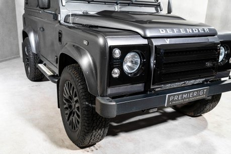 Land Rover Defender 90 TD XS STATION WAGON. COMPREHENSIVE LSH. VB AIR SUSPENSION. KHAN WHEELS. 32