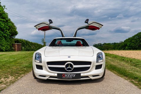 Mercedes-Benz SLS Coupe 22