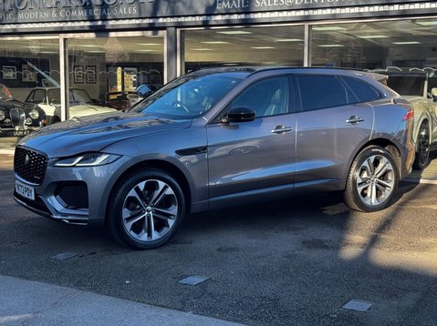 Jaguar F-Pace R-DYNAMIC HSE BLACK 20