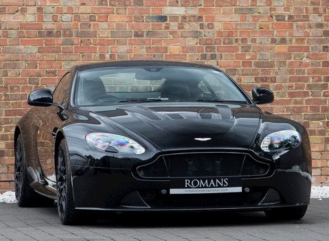 Aston Martin V12 Vantage S 1