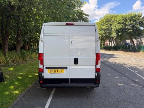 Peugeot Boxer 2.2 BlueHDi 335 Professional L3 H2 Euro 6 (s/s) 5dr 6