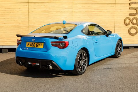 Toyota GT86 D-4S CLUB SERIES 2