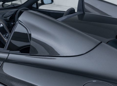 McLaren 675LT Spider MSO Carbon Series 33