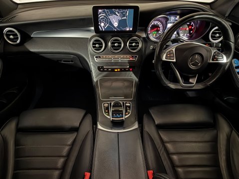 Mercedes-Benz GLC GLC 250 D 4MATIC AMG LINE PREMIUM PLUS 12