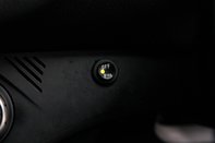 Toyota Yaris VVT-I BI-TONE 34