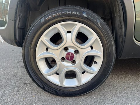 Fiat Panda 0.9 TwinAir 4x4 Euro 6 (s/s) 5dr 19