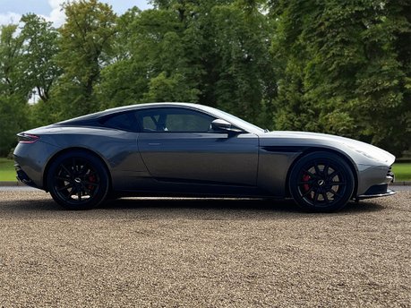 Aston Martin DB11 4.0L V8 Coupe 4