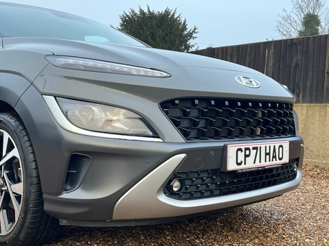 Hyundai KONA T-GDI PREMIUM MHEV 16