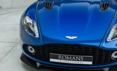 Aston Martin Vanquish Zagato Speedster 32