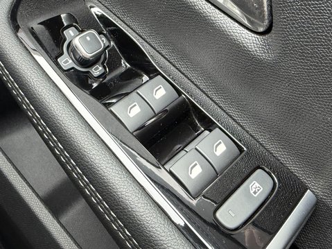 Vauxhall Astra 1.2 Turbo 130 GS 5dr 33