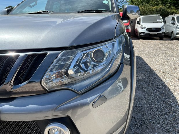 Mitsubishi L200 L200 Barbarian Di-D Auto 19