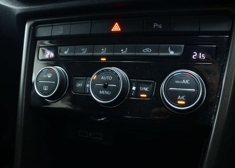 Volkswagen T-Roc 1.5 TSI GPF EVO SE SUV 5dr Petrol DSG Euro 6 (s/s) (150 ps) 31