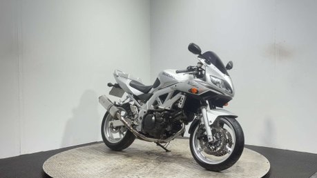 Suzuki SV650 SV650 2003 31K LONG MOT PERFECT A2 BIKE VTWIN SERVICED 650CC 2