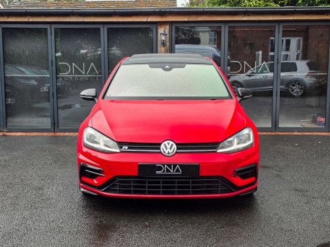 Volkswagen Golf 2.0 Golf R TSi Semi-Auto 4WD 5dr 13