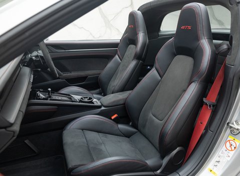 Porsche 911 Targa 4 GTS (992) 22