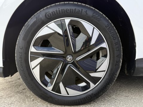 MG MG4 64kWh Trophy Long Range Hatchback 5dr Electric Auto (203 ps) 18