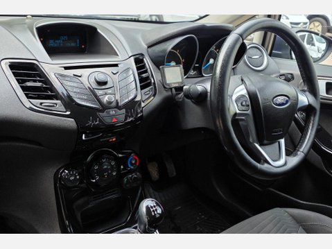 Ford Fiesta 1.5 TDCi Zetec Euro 5 5dr 46
