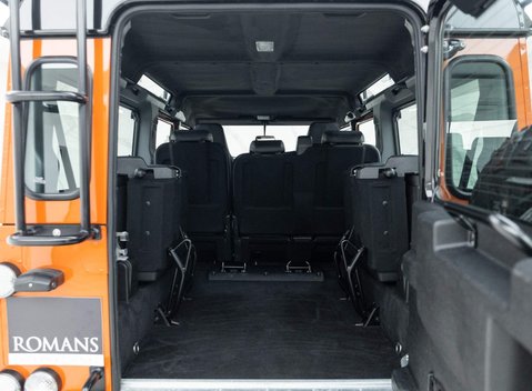 Land Rover Defender 110 Adventure Edition 31