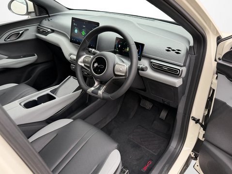 BYD Dolphin Surf 65kW Active 30kWh 5dr Auto 17