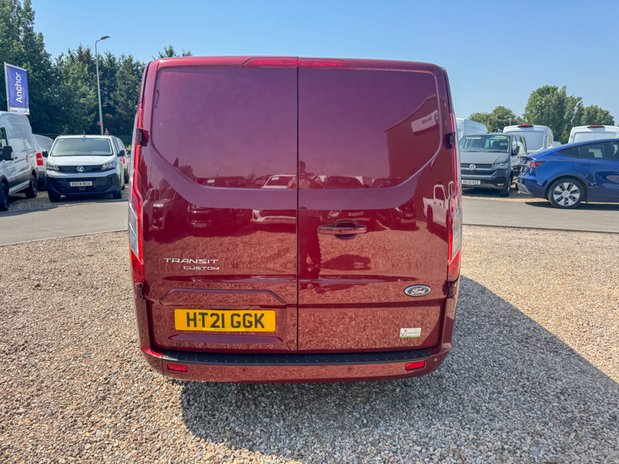 Ford Transit Custom Crew Cab SWB L1H1 Low Roof Limited 300 Air Con Alloys Sensors EURO 6 8