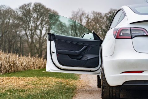 Tesla Model 3 PERFORMANCE 7