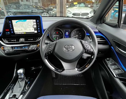 Toyota C-HR 1.8 C-HR-Dynamic HEV CVT 5dr 19