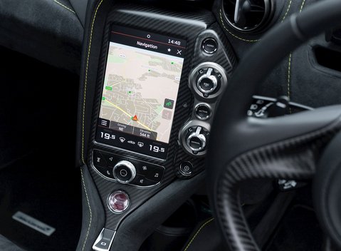 McLaren 720S Performance 16