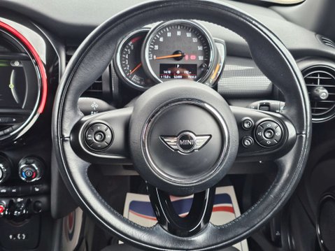 Mini Hatch 1.5 Cooper Auto 3dr 19