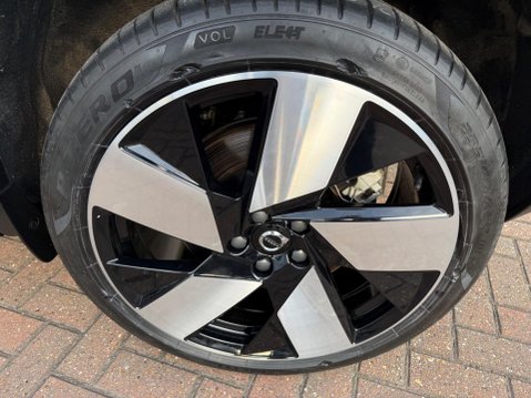 Volvo XC40 Recharge Twin 78kWh Ultimate Auto AWD 5dr 64