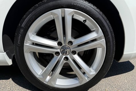 Volkswagen CC R LINE TDI DSG BMT - PANORAMIC SUNROOF - XENONS -ULEZ -DCC -ELECTRIC BLIND 63