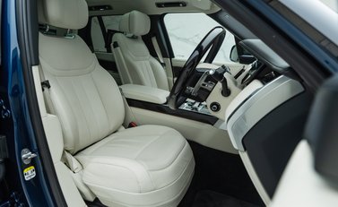 Land Rover Range Rover D350 AUTOBIOGRAPHY 14