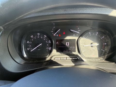 Vauxhall Vivaro 1.5 Vivaro F2900 Dynamic S/S 17