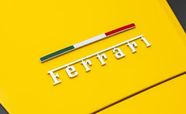 Ferrari F8 SPIDER 54