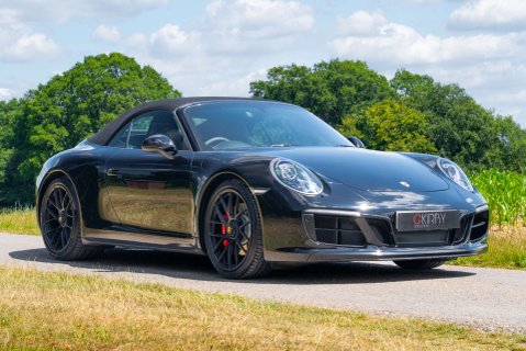 Porsche 911 Carrera GTS PDK 23