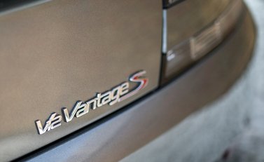 Aston Martin V12 Vantage S 25