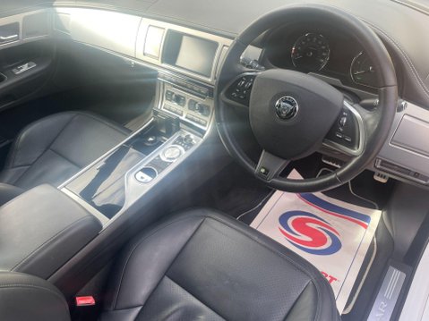 Jaguar XF 3.0d S V6 Portfolio Auto Euro 5 (s/s) 4dr 15