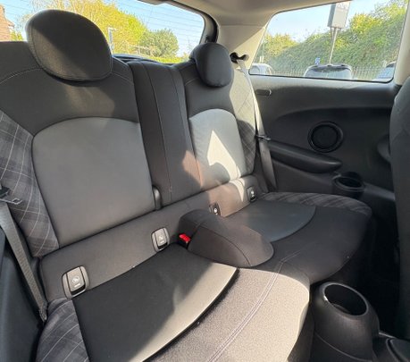 Mini Hatch Cooper 1.5 Automatic Chili / Media XL 3 door - SAT NAV - CONNECTED 5